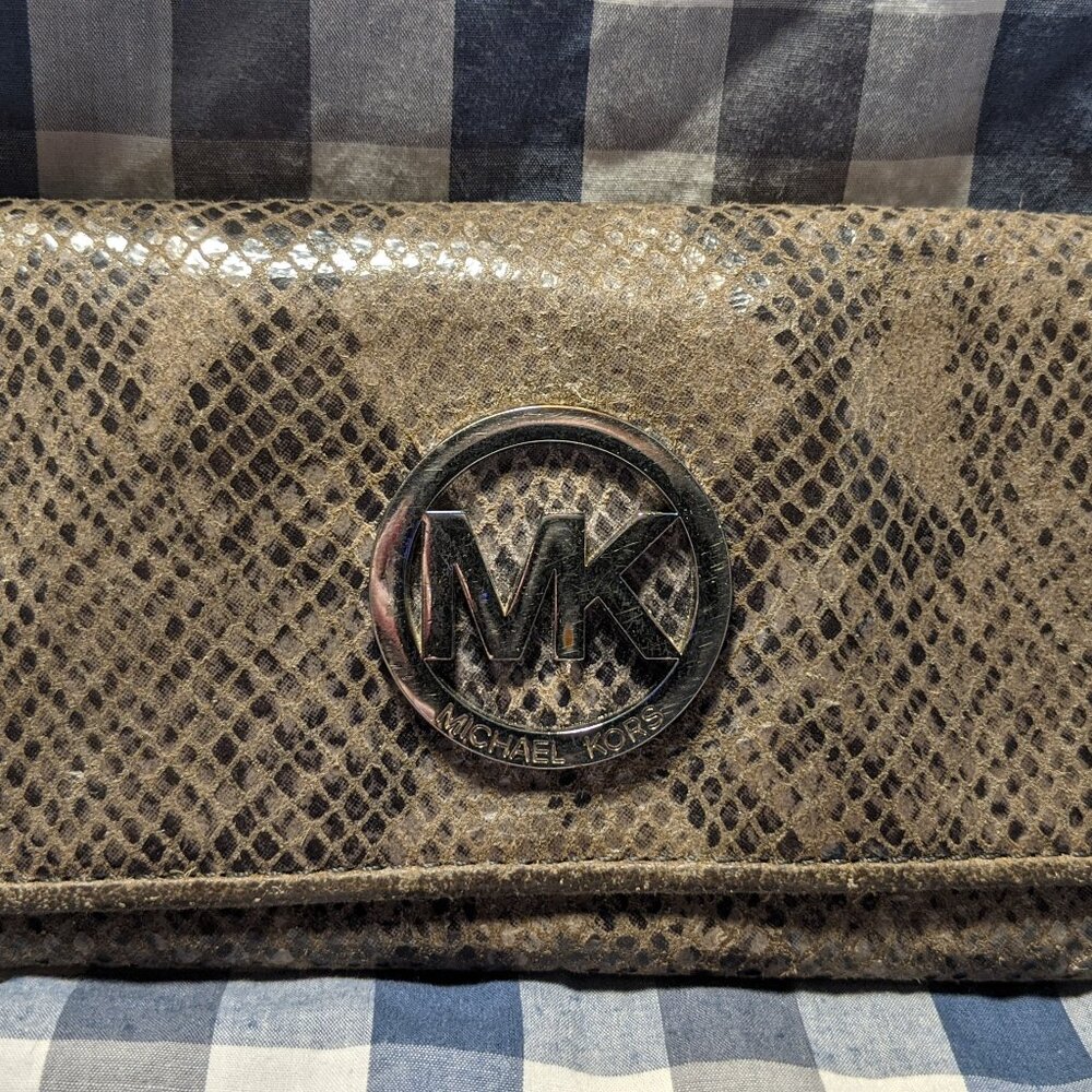 Michael Kors Fulton Flap Continental Gray pebble leather Wallet Snake Embossed